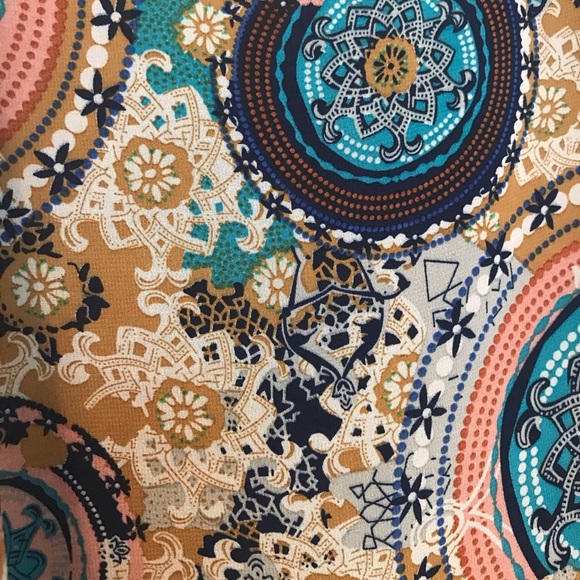 Flowy Cropped paisley Tank - Picture 9 of 9